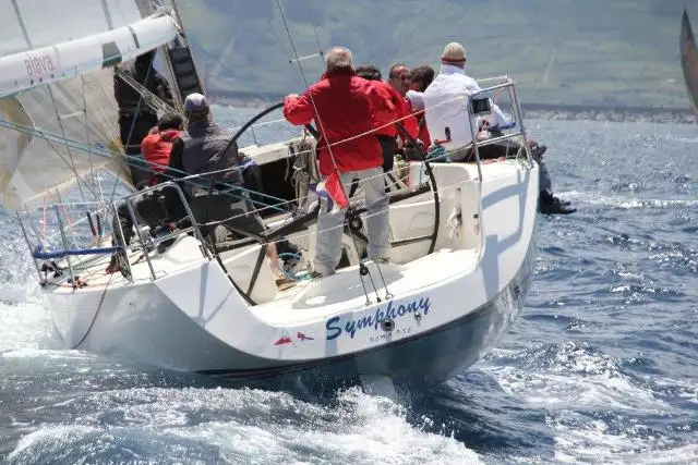 "Symphony" de Javier Onaindía bronce entre los "regata"