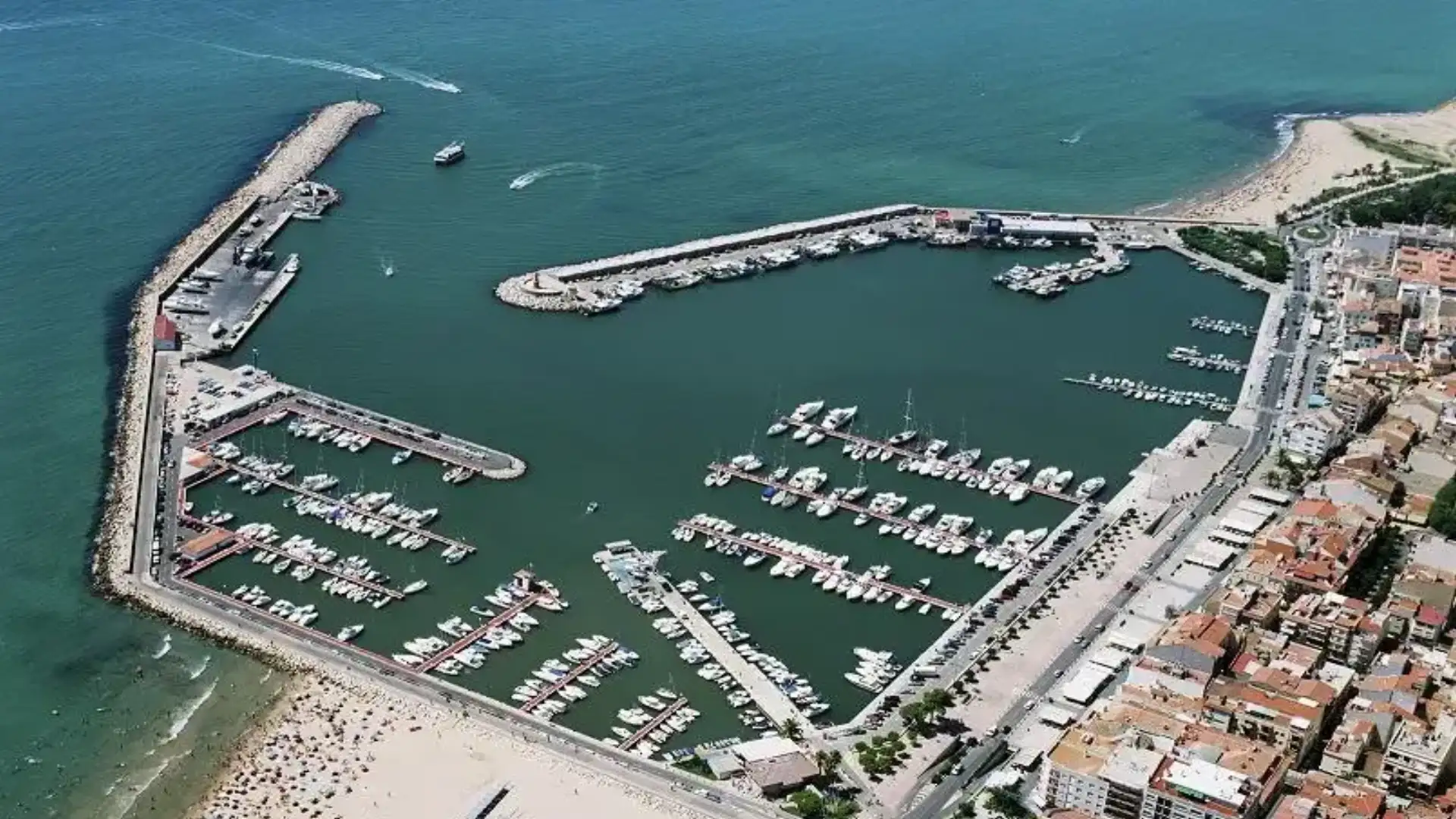 The Nautic Cambrils is preparing to assault the Clubs Challenge in the Metromar Night Regatta