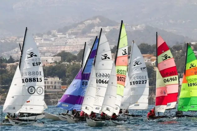 La mejor flota nacional de la clase vuelve a la cita alicantina para disputar el Trofeo Club Náutico Les Basetes - Nacionales Hobie Cat