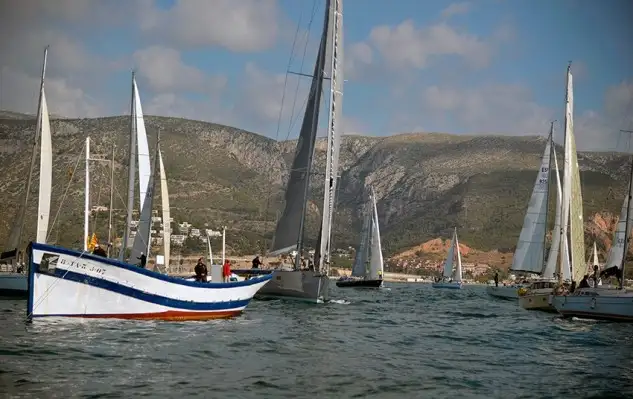 Se prevé que los barcos más rápidos, podrían llegar a Sant Antoni de Portmany a partir de la madrugada o primeras horas del viernes 14 de abril y, dependiendo de las condiciones meteorológicas que finalmente predominen en el Mar Balear durante las próximas 72 horas, se podrían prolongar hasta la mañana del sábado (Foto Alfred Farré)
