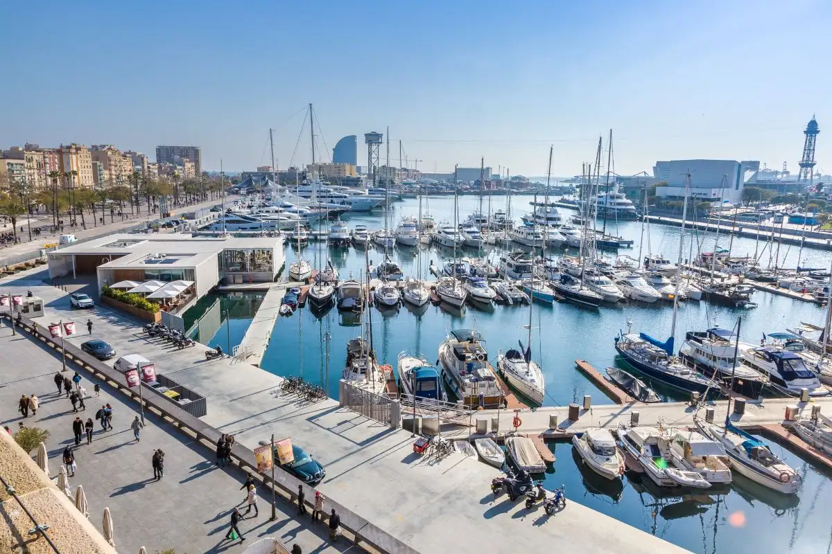 La Marina OneOcean Port Vell acogerá el MYBA Charter Show.