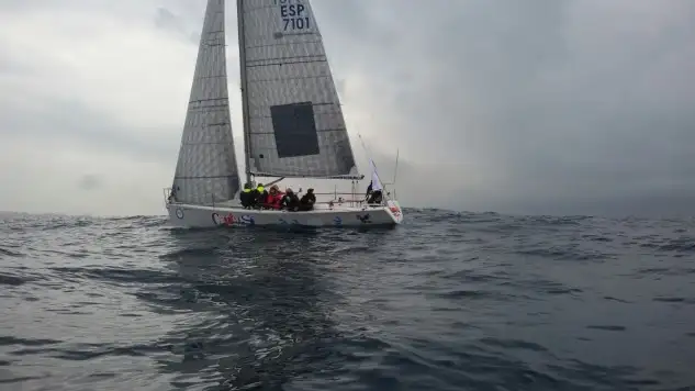 El Ceuta Si navegando en aguas del Estrecho.