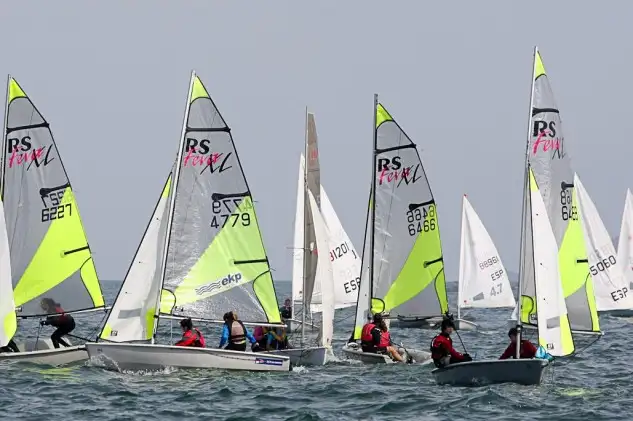 Andoni e Íñigo Lejarraga son los dominadores en FEVA al término de la primera jornada en Las Arenas