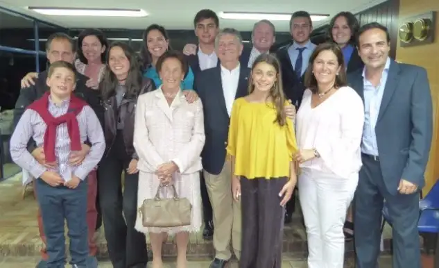 El que fuera presidente del club madrileño, además de la Real Federación Española de Vela y EUROSAF, recibió el reconocimiento del club a su larga trayectoria directiva y también deportiva a más de 50 años dedicados al deporte de la vela