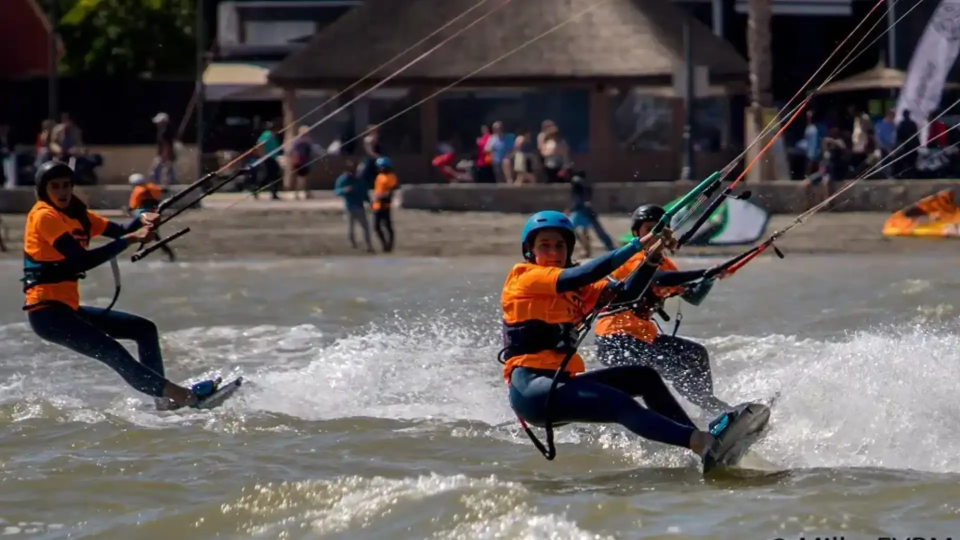 Sergio Turegano and Claudia León, first Spanish Junior TT champions: R Kiteboarding