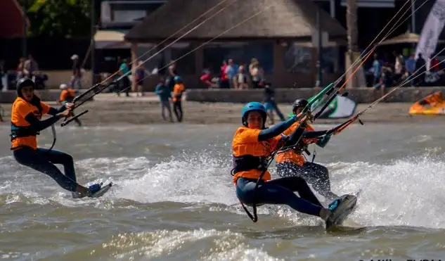 La cita nacional, organizada por la Federación de Vela Región de Murcia, se celebró entre los 28 de abril al 1 de mayo en la playa de Las Salinas, ubicado en la región murciana de Los Narejos El valenciano Raúl Arellano impartió en la cita nacional el primer Clinic Junior TT:R, además, Isaac Hernández otro gran regatista de RACE y rider de FREESTYLE, realizó otro clínic sobre entrenamiento, táctica y normas de TT:R