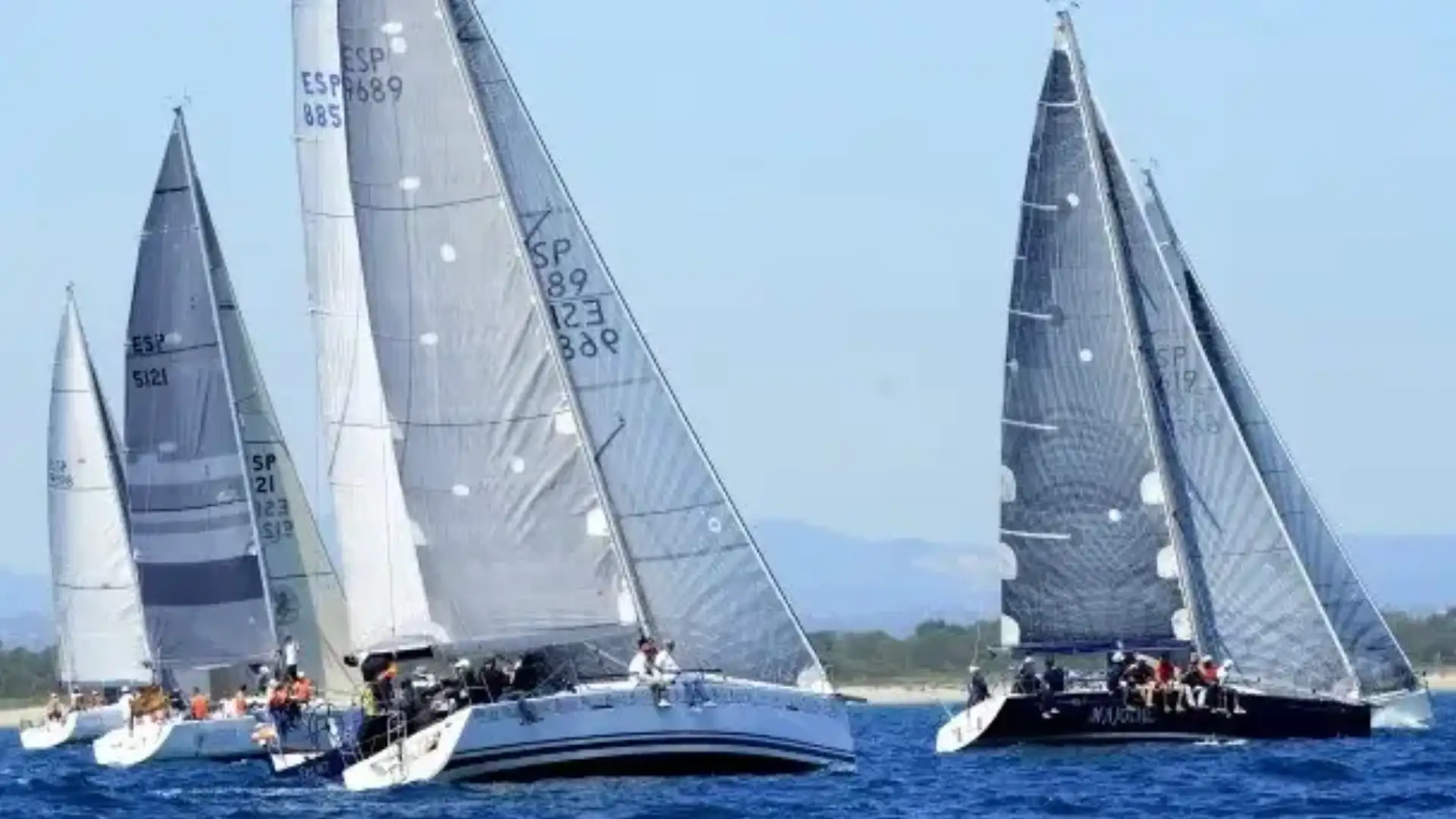 Success for the sailing race of the Nautico with the University of Valencia