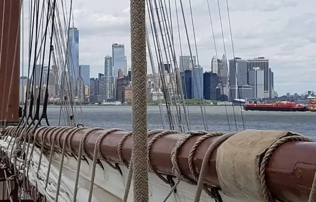 La ciudad extranjera que más ha visitado en sus 90 años de historia (Foto Ministerio de Defensa-Armada Española)