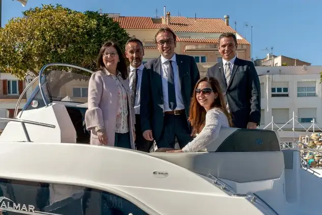 El presidente del Club Nàutic Cambrils Ramón Caniellas con las autoridades en el acto de inauguración de la Fira de Cambrils (Foto Pedro Seoane)