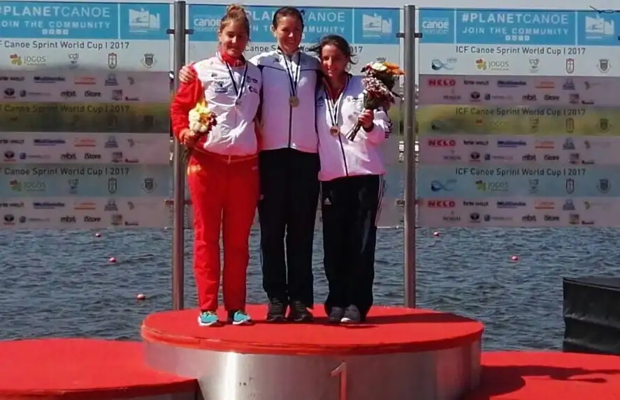 Estefanía Fernádez plata en K1500