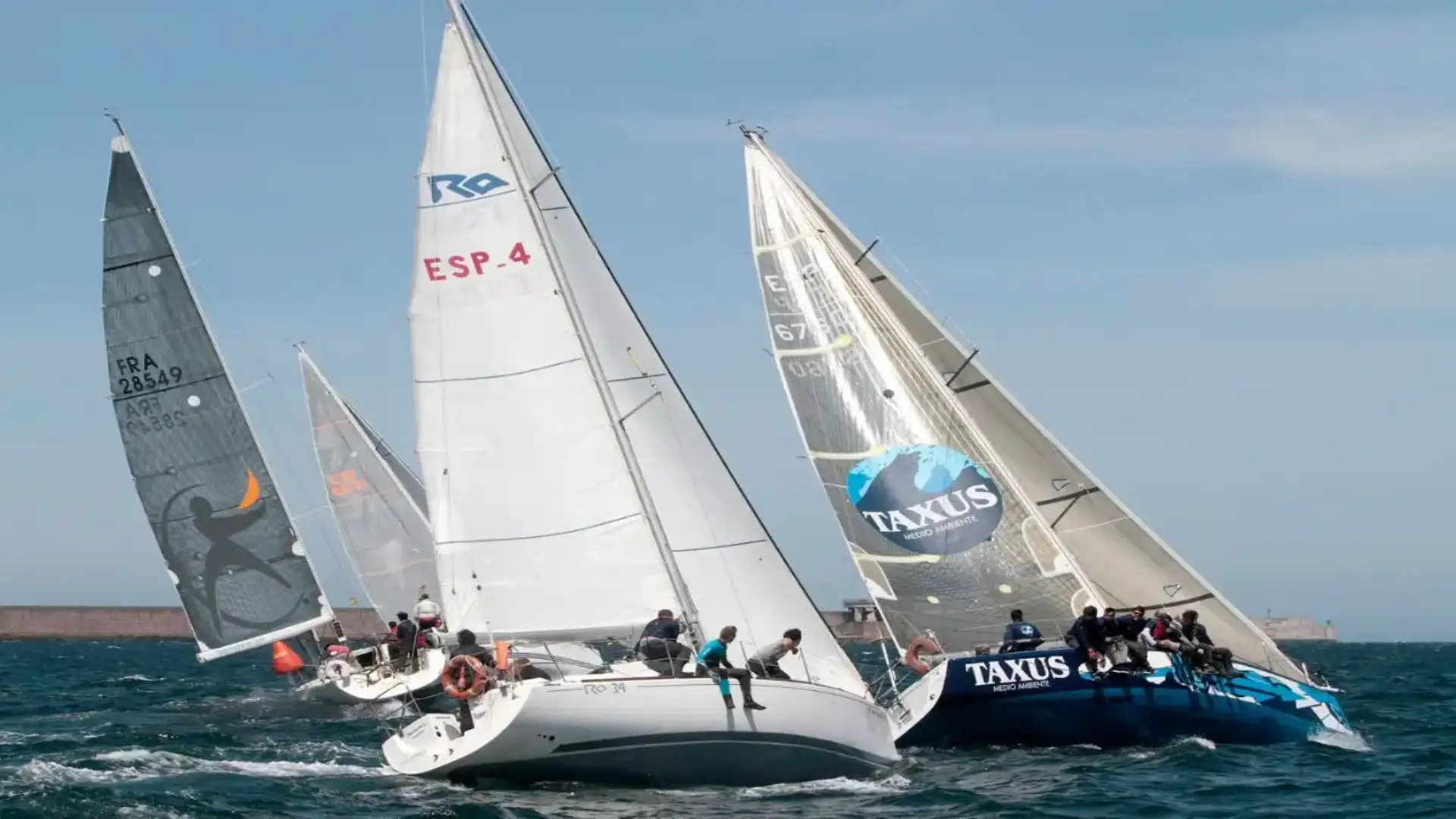 "Bulbox" and "Espumeru" win in Gijón the Spring Sailing Trophy that organized the Regatta Club
