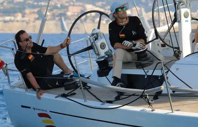 El alicantino "Spaniard" fue el primero en cruzar la línea de llegada en Formentera, lo hizo a las 21:15 horas (Foto Pep Portas)