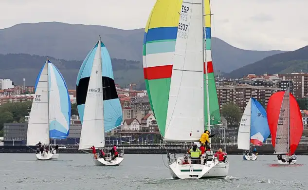 En la 52 edición se imponía el "Ashandar WOP" de Lorenzo Mendieta en la clase A, el "Go Blue" de Ángel Herrerías en la B, el ‘Saetta’ de Antonio Díez en la clase C, el "Egurbi" de Íñigo Aldea en la D y el "Biobizz" de José Azqueta entre los monotipos J80
