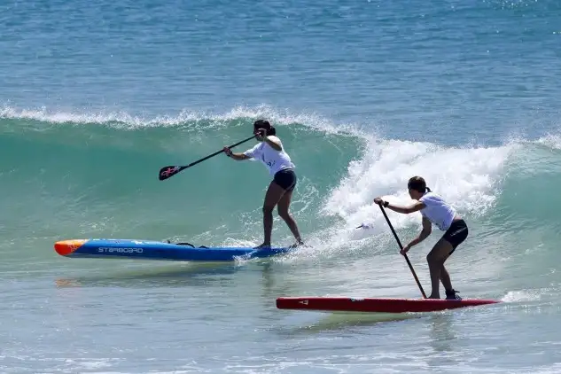 La selección española de Stand Up paddle consigue su primera medalla en el Campeonato de Europa en la carrera técnica femenina celebrada en el Muelle Este de la ciudad portuguesa de Peniche