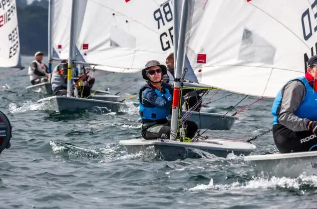 En radial la excepción de la gris actuación española, es la catalana Mónica Azón que es quinta