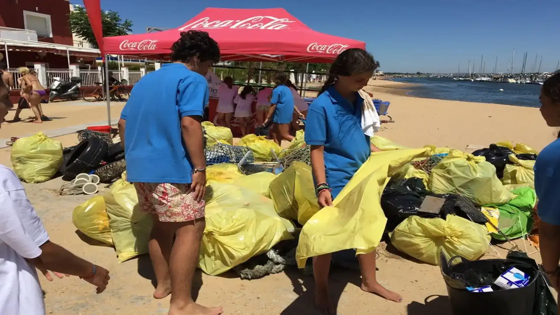 Ecomar and Coca- Cola start one more year to the "Cleanup of Costas" initiative