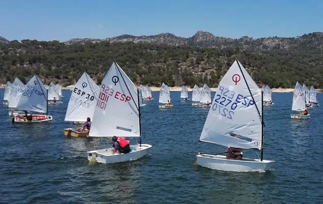 La cita, celebrada el pasado fin de semana en el náutico de San Ramón, era valedera para el Trofeo Ceñipopa y puntuable para la segunda prueba de la Optimist Excellence Cup de Aguas Interiores