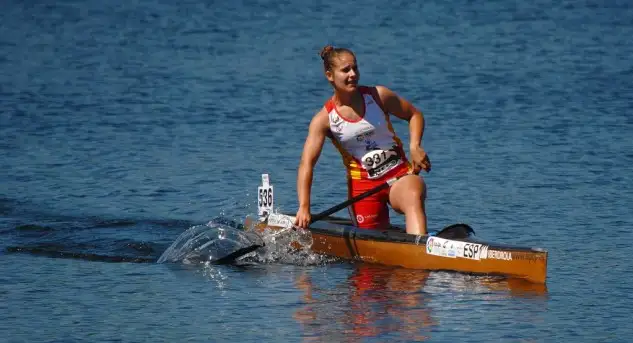 Jenifer Casal logró el tercer puesto en el Campeonato de Europa de maratón en la especialidad de C-1 senior femenino