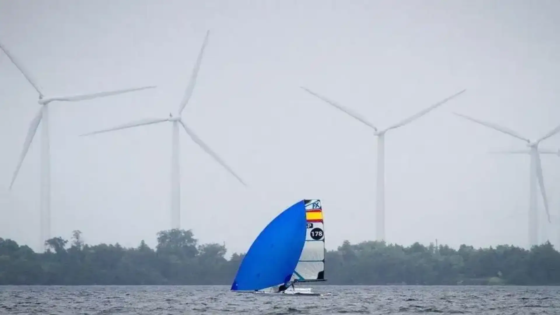 The Cambrils quarry works: the Bronze Munté sisters at the 49th World Cup