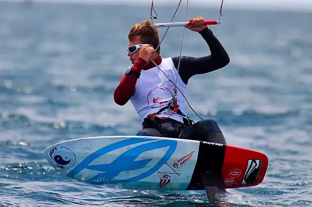 El kite con foils navegarán en Dénia.