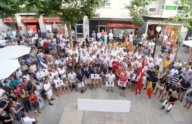 131 regatistas de 11 países compiten por los podios del mundial (Foto Alfred Farré)