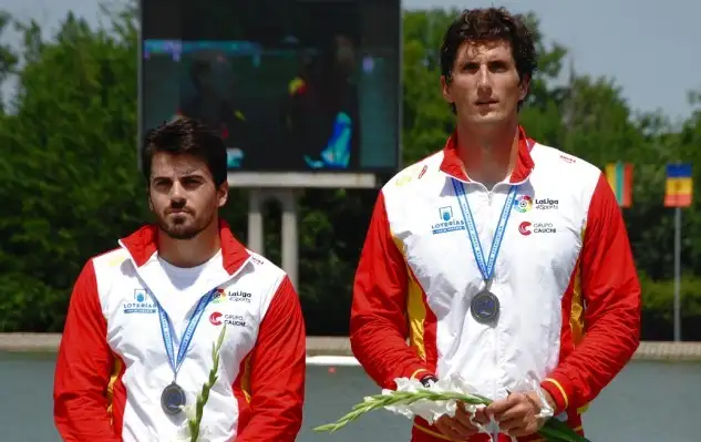 Francisco Cubelos e Iñigo Peña con sus medallas de bronce