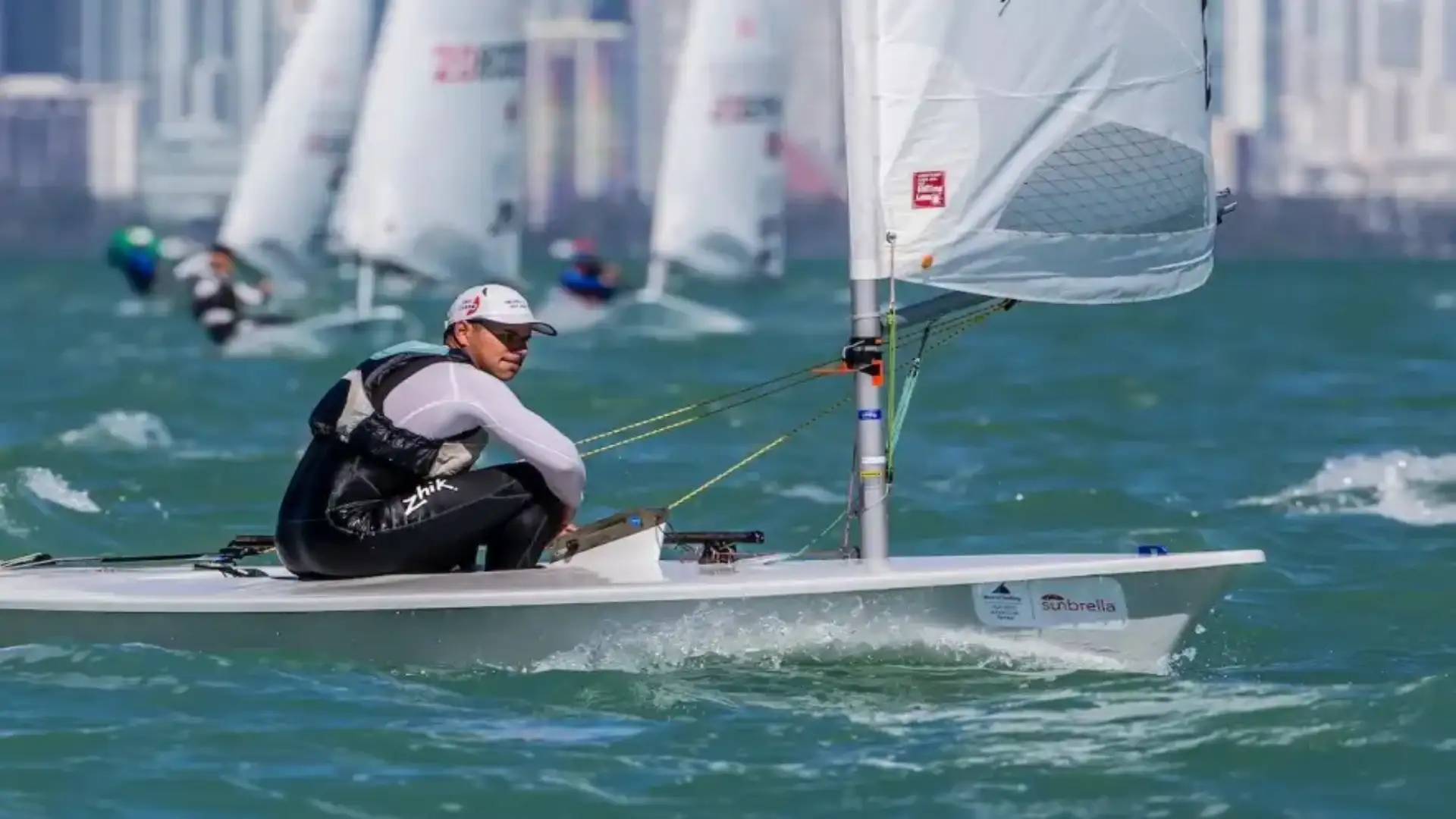 Joel Rodríguez in Dopuarnenez achieves the European Laser Standard Sub 21