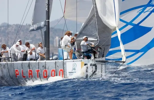 El "Platoon" alemán que cuenta con el catalán Jordi Calafat de táctico, hizo hoy un 2º y un 3º... se sitúa de cuarto en la general tras cinco regatas (Foto Nico Martínez)