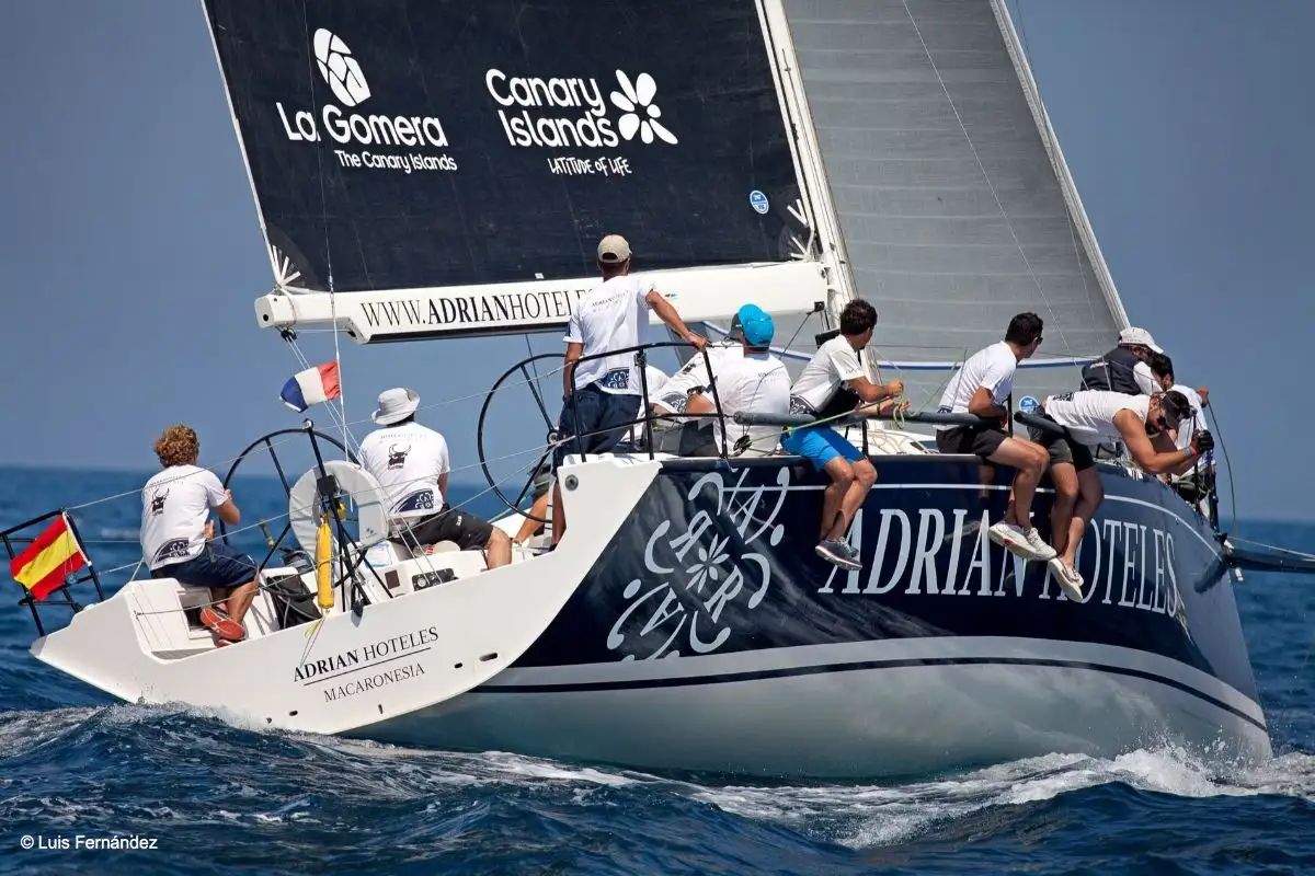 El Adrián Hoteles toma rumbo a la 36 Copa del Rey Mapfre. Foto: Luis Fernández