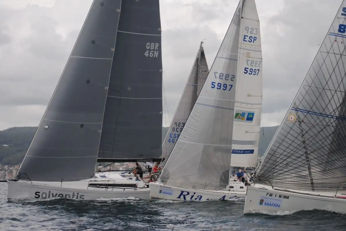 Solventis fue vencedor absoluto en las dos pruebas disputadas este domingo adjudicándose los trofeos Concello de Marín y Porto de Marín