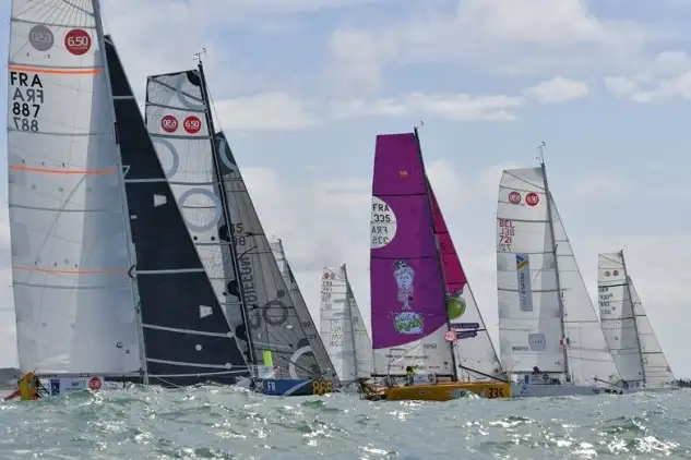 La prestigiosa regata puntable para la Mini-Transat ha salido en el día de hoy del puerto francés de Les Sables d