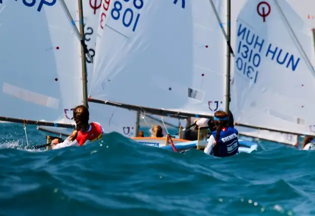 Manuel Álvarez-Dardet (28) y Marina León (25) siguen siendo los mejores españoles en la general (Foto Pep Portas)