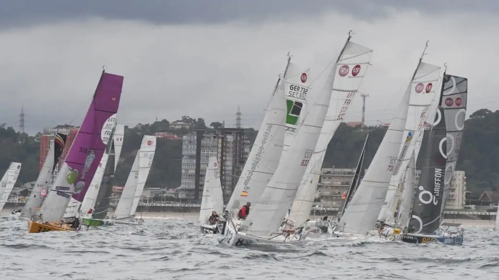 Exclusive images of the exit from Avilés: the Transgascogne has left