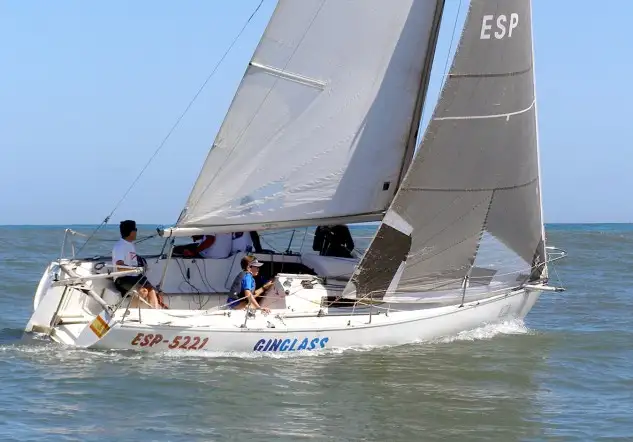 El barco a batir es el "Gin-Glass", que patronea el presidente de Club, Alfredo Alegría (Foto Félix G.Muñiz)