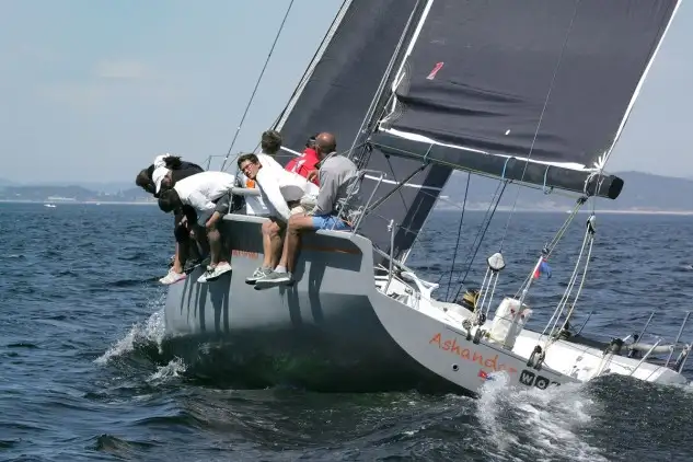 El espectacular Soto 40 vasco "Ashandar Wop" que compite por el Marítimo de Canido (Foto Juan Caballero)