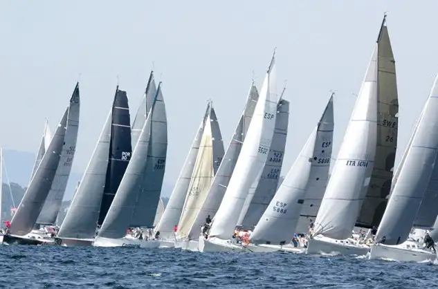 Retraso y acortamiento del recorrido de la tercera etapa... y "Starfighter" dio el sorpresón en Sanxenxo (Foto Juan Caballero)