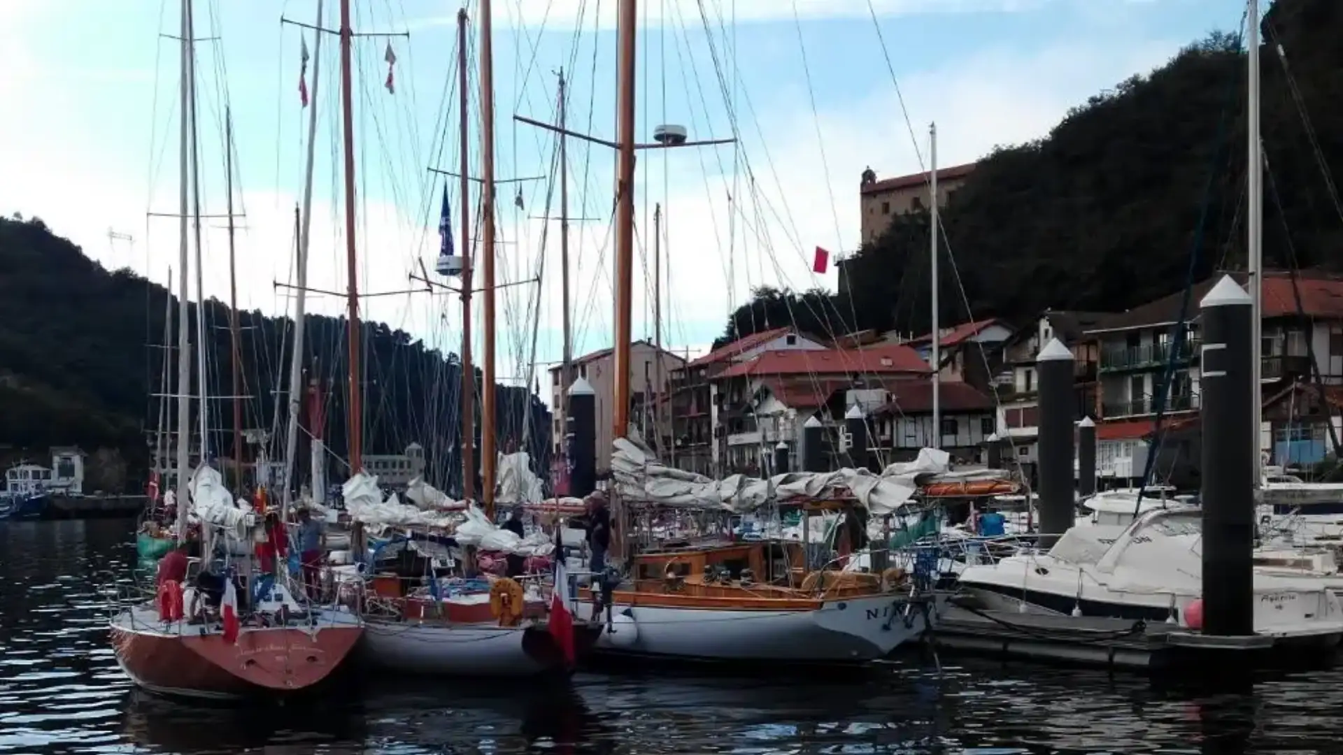 The Nautical Rallye of the Gitana Cup takes a stop in the port of Pasajes