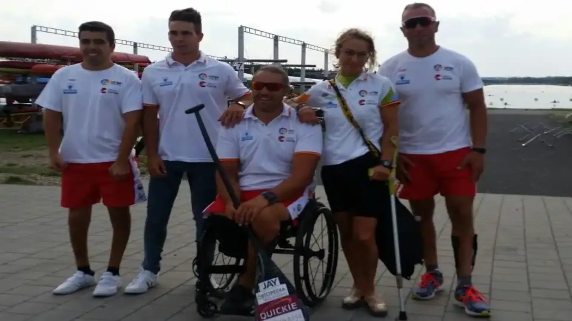 With the "Red of Paracanoe" debu start in Czech the Sprint World Cup