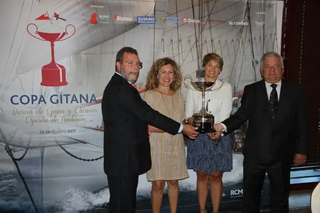 Es una edición muy especial con un rally de barcos clásicos con gran participación francesa recorriendo diferentes puertos vascos desde el pasado 17 de agosto