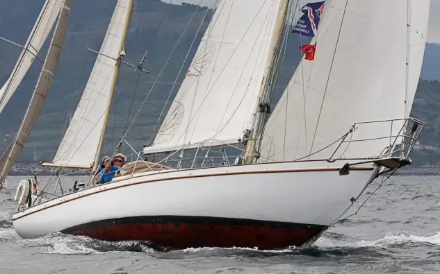 La decana de las regatas españolas ya navega por los mares de Euskadi