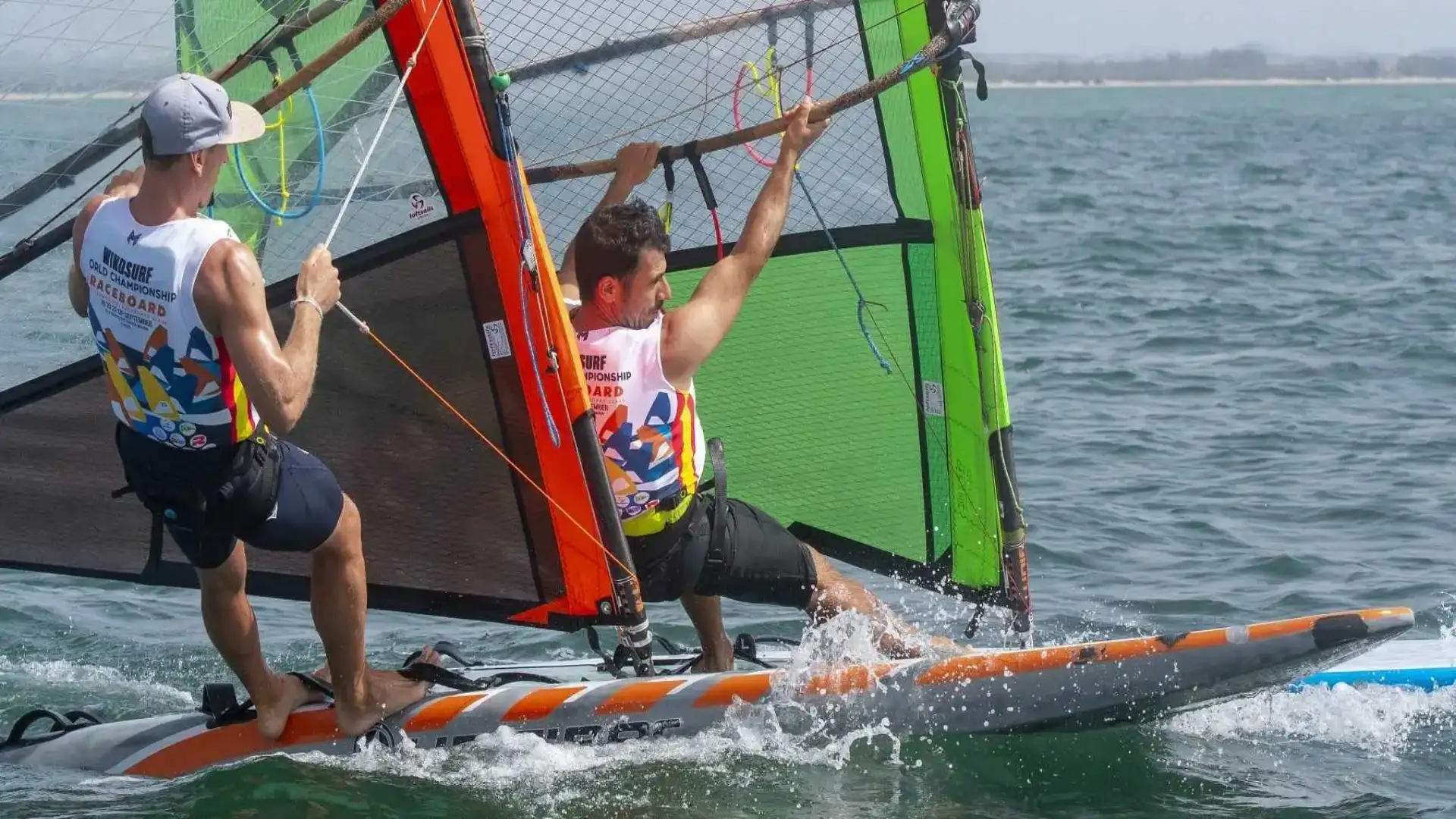 Coupe du Monde de Raceboard : première journée de course dans la baie de Cadix