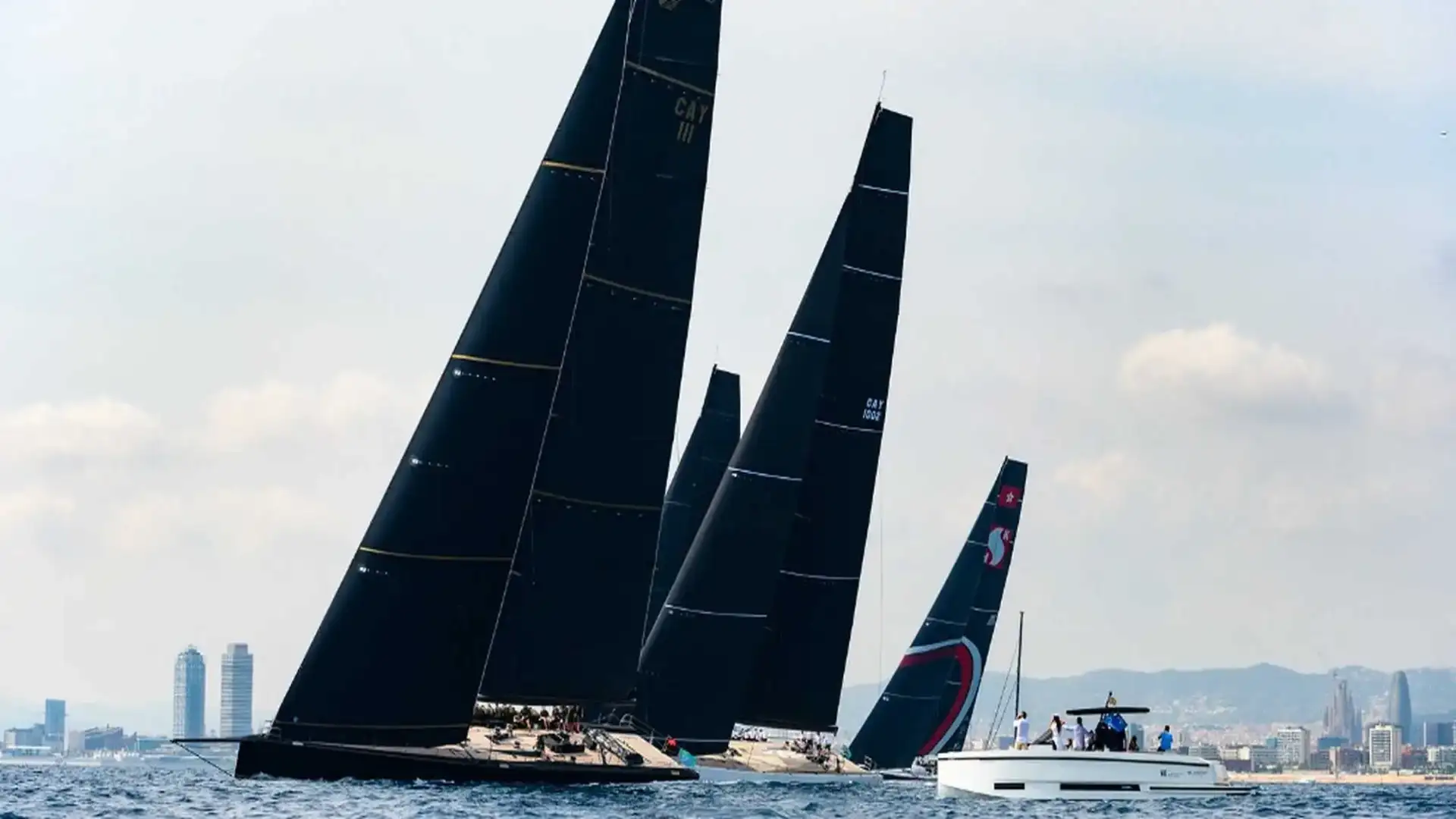 La course avec le SailGP en Allemagne, avec le Maxis à Barcelone