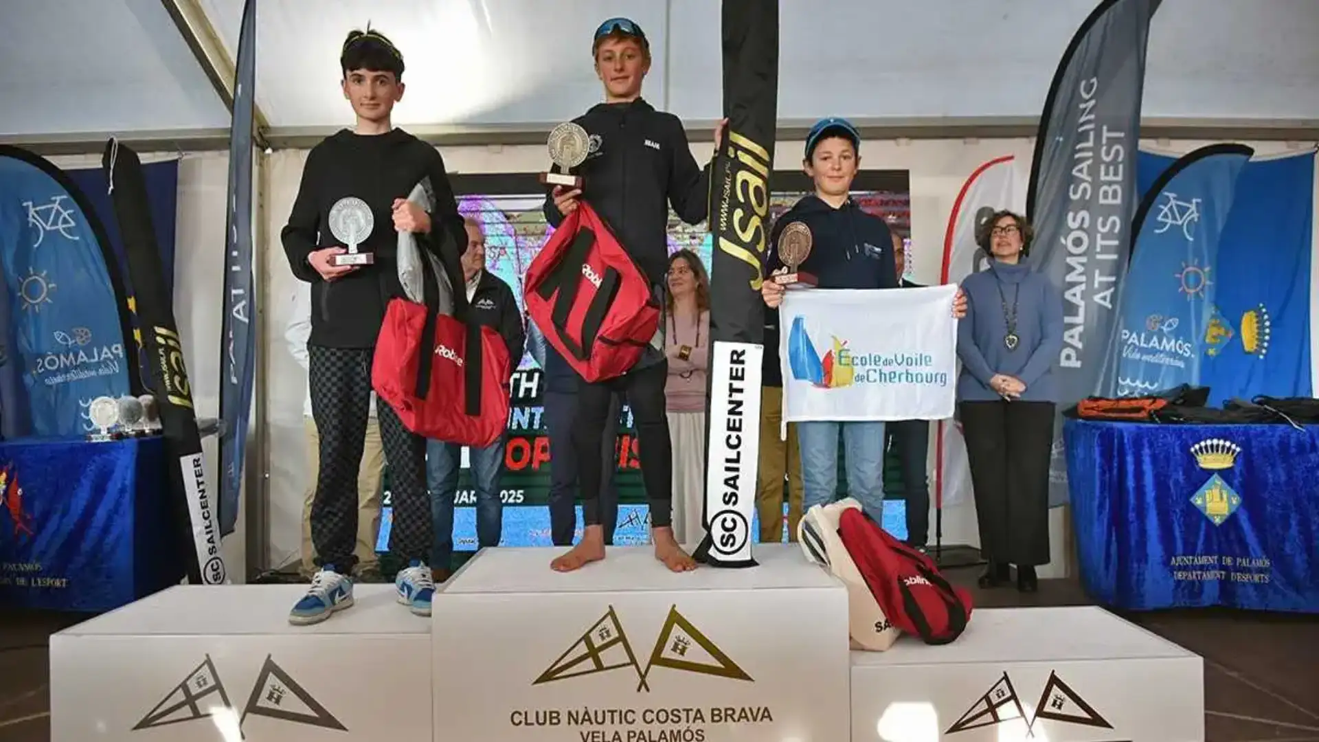 L'optimiste Palamós pour l'Italie, le 44 Lanzarote, la Semaine Olympique Valence, Flamingos ok.