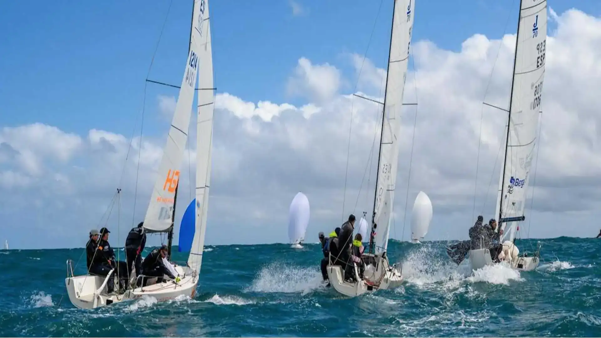 J70 à Cascais, 4 équipes espagnoles à la finale à Palma, planche à voile nationale à Murcie