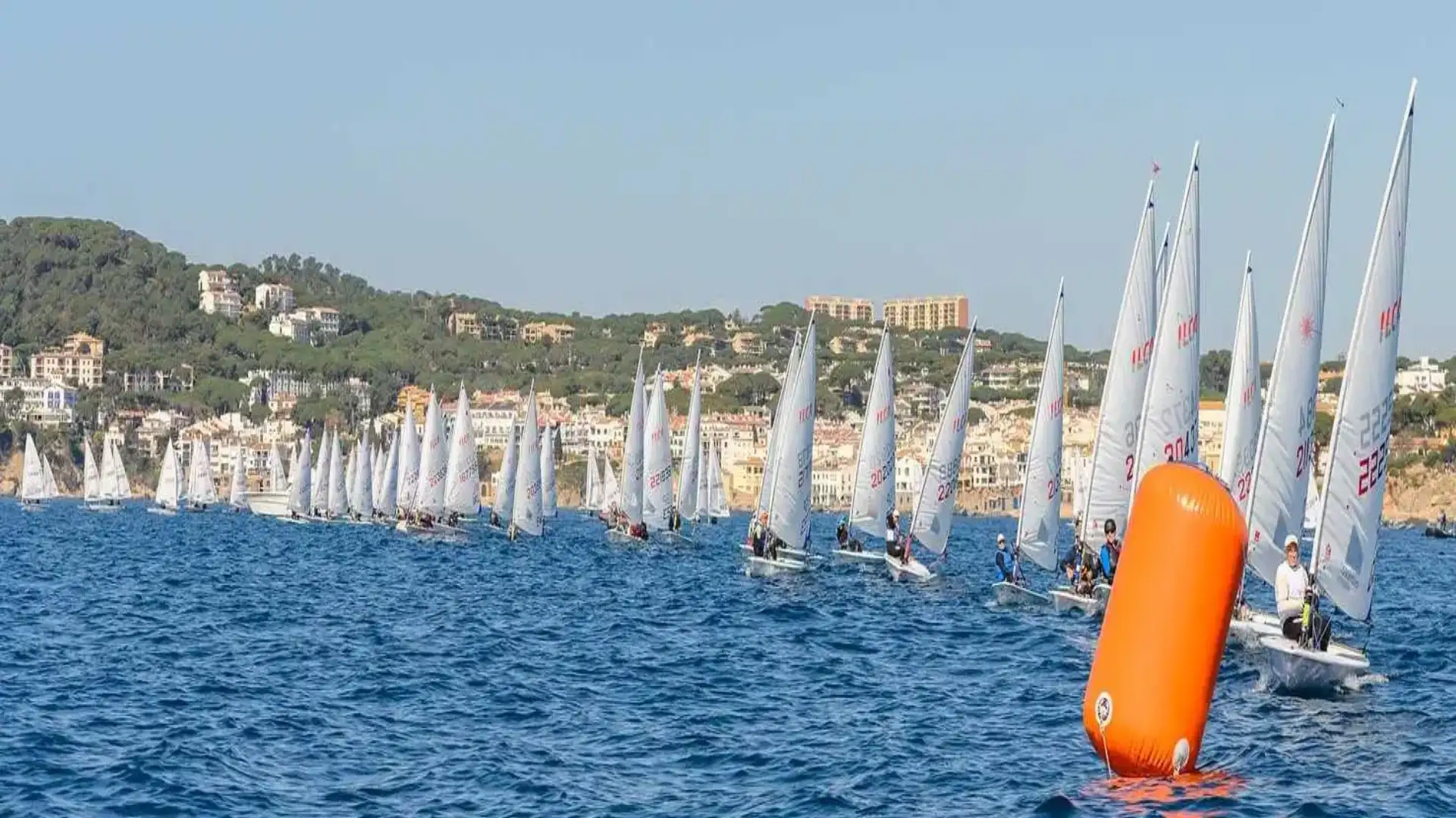 Cerretelli y Martinez Ilca Calella, Windsurf Murcia, Pontevedra cierra Interclubs, FD en Cádiz