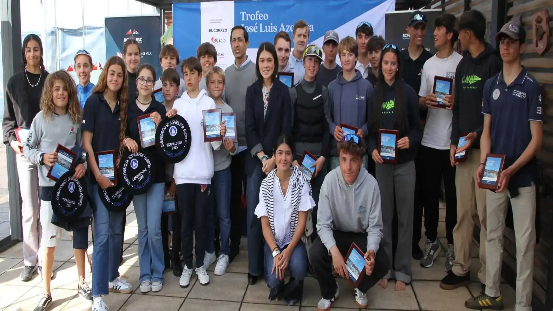Fin de l'Azqueta, commandes Gómez à Corogne, croisières à Valence, Andalousie ILCA