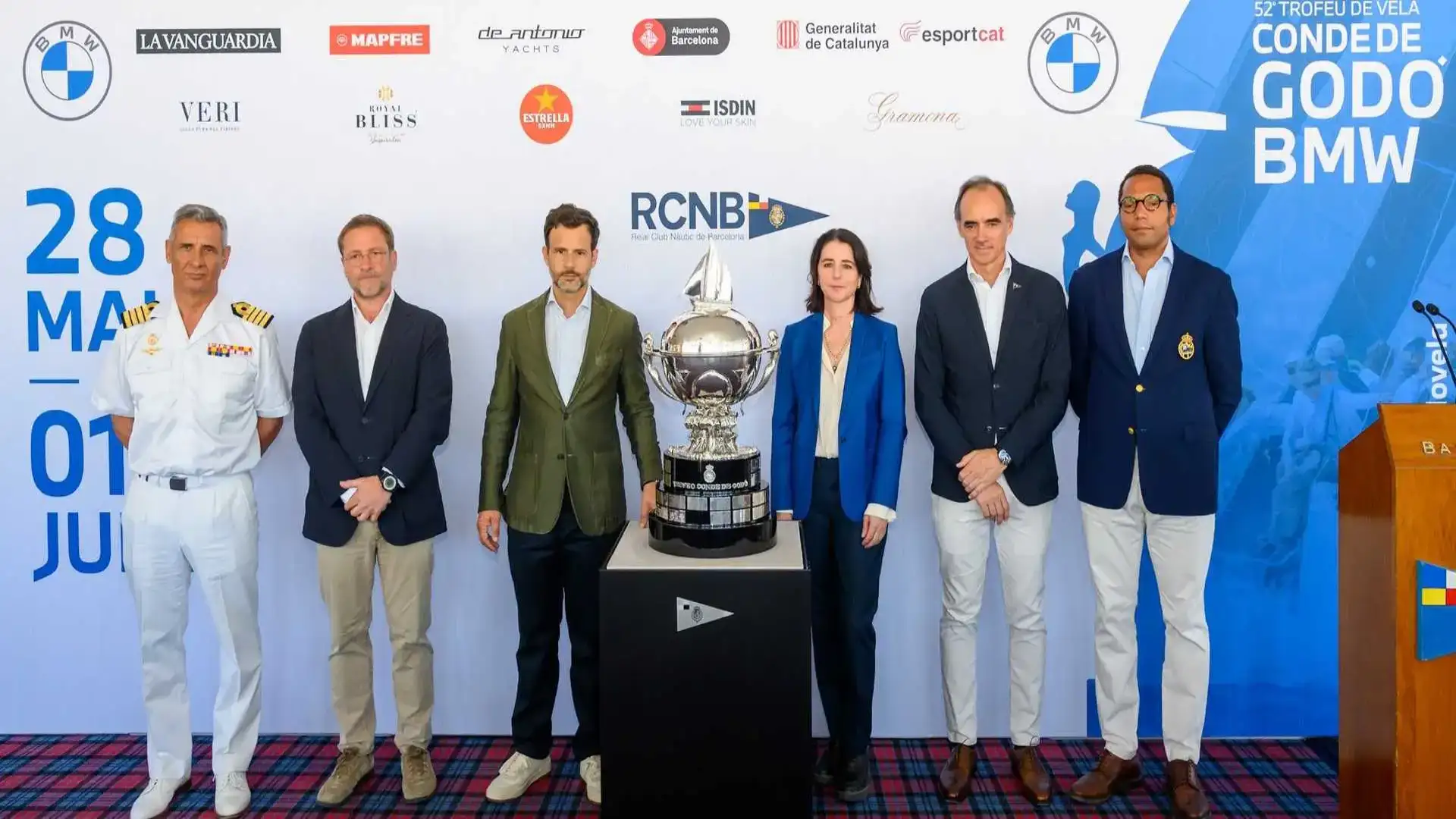Il est présenté dans le Nautico de Barcelone, le Trophée Comte de Godó BMW