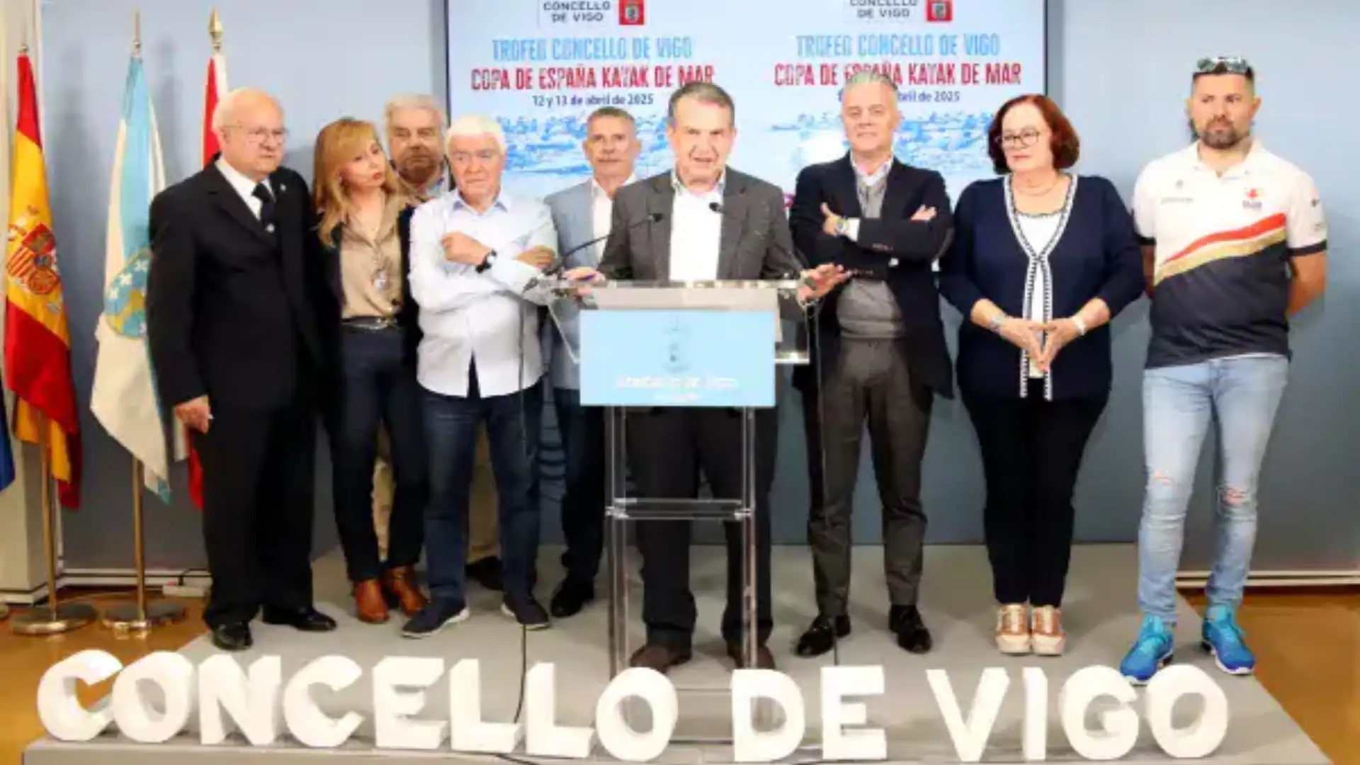 Trophée Concello de Vigo de Piragüismo la Coupe d'Espagne de Kayak de Mar dans la ria d'olive