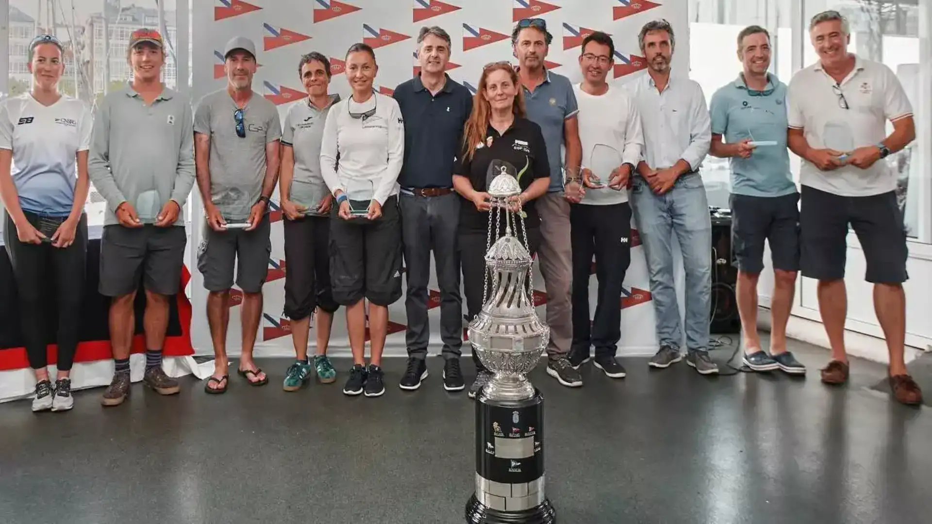 Mirfak gana el Infanta Elena, para Armengot-Marzal el R.Ojeda, Semana Galicia