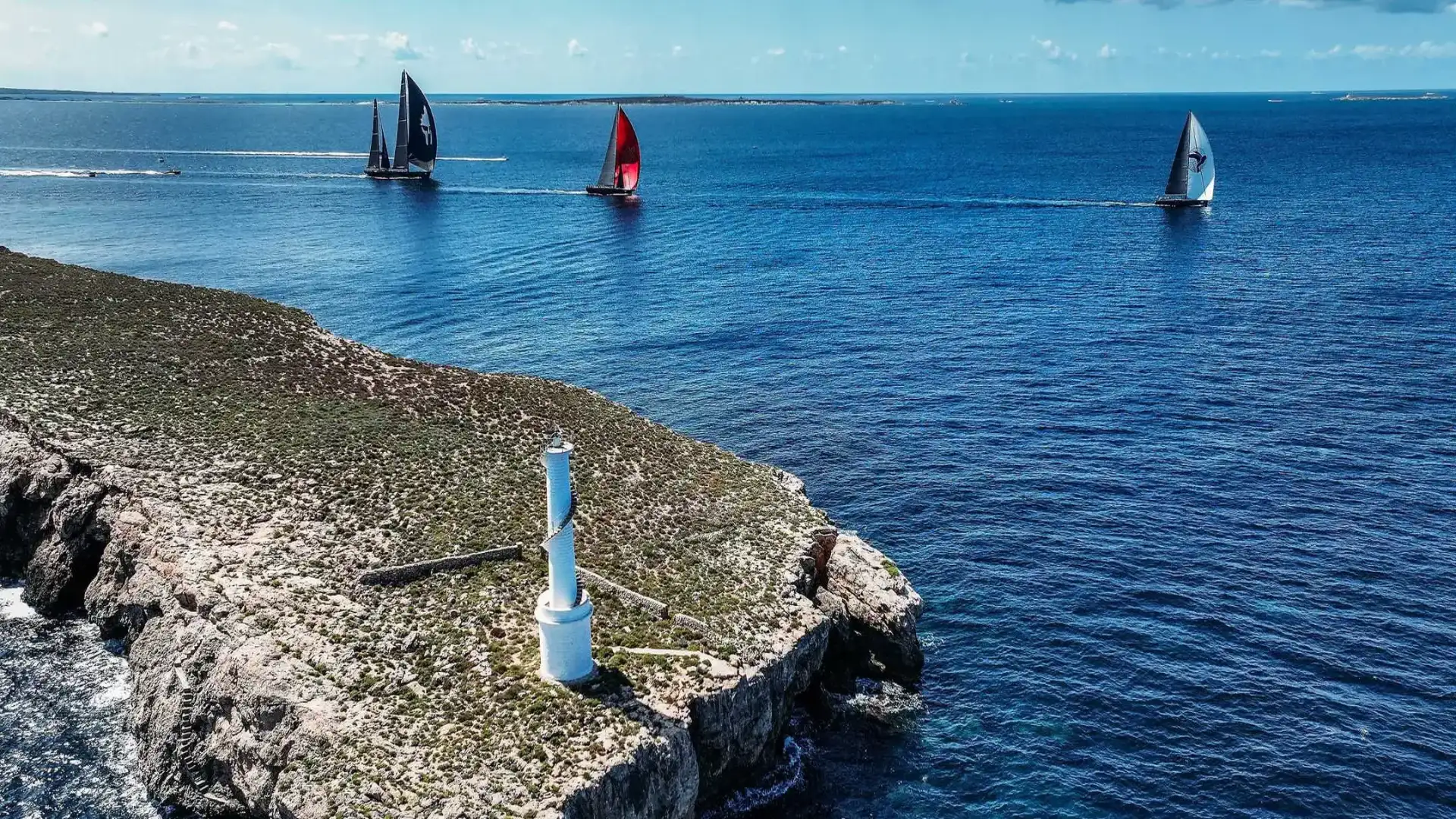 Ibiza JoySail de record, Gijón capital del Snipe,